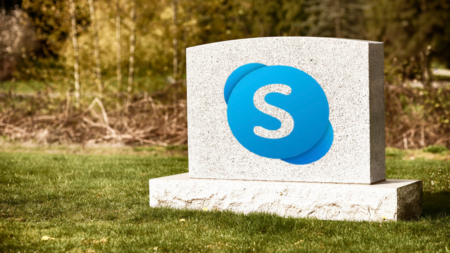 Skype dies